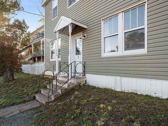 3rd image of 86 Denoon St