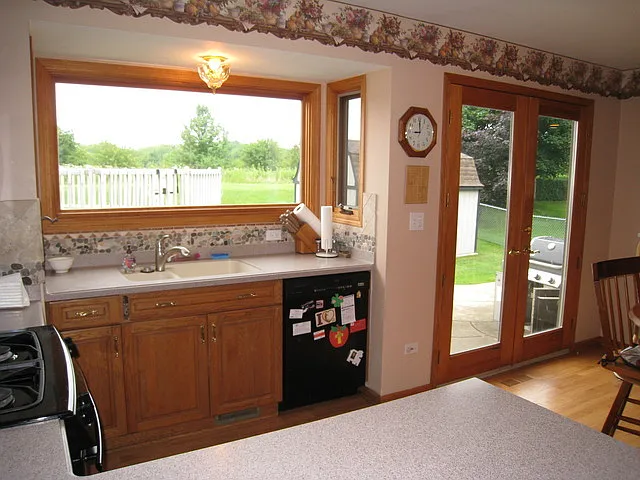 706 N Point Dr — Photo 5