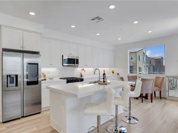 510 Bluegrass Way, Mission Viejo, CA 92694
