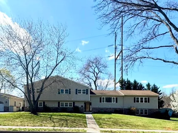 90 Birch Drive, Shrewsbury Boro, NJ 07702