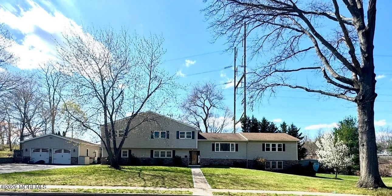 90 Birch Drive photo 1
