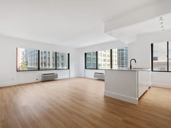 160 West 24th Street image 1 of 12
