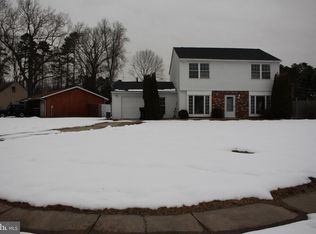 124 Saint Moritz Dr, Sicklerville, NJ 08081