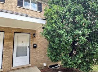 1715 E Roosevelt Rd #1, Wheaton, IL 60187