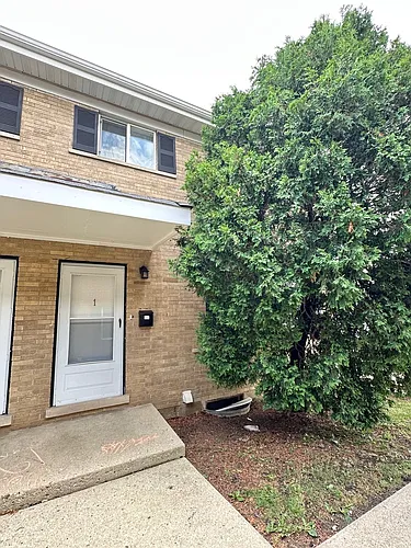1715 E Roosevelt Rd #1 Photo 1