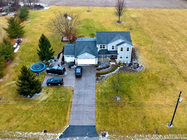 5805 Skadden Rd, Sandusky, OH 44870