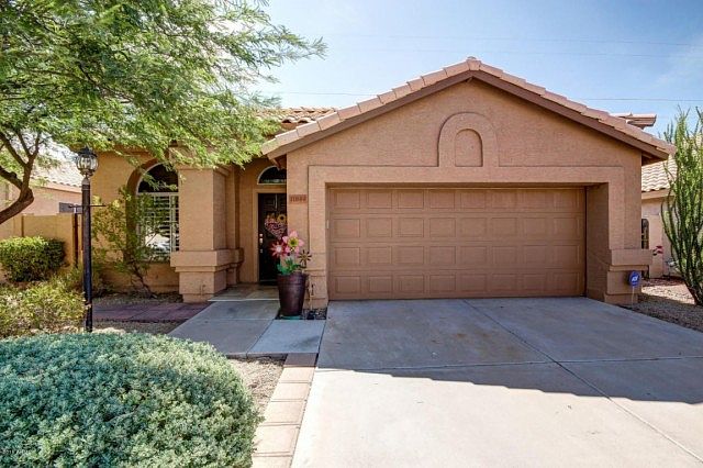 1st image of 11844 N 111th Way