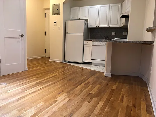 Rented by One New York Realty Inc | media 19