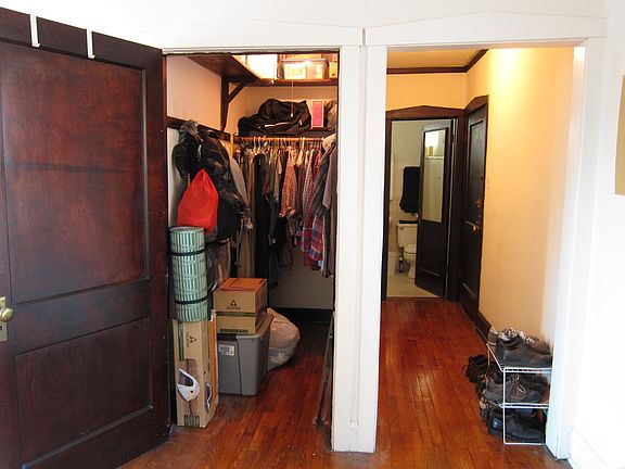2nd image of 2009 W Leland Ave #3