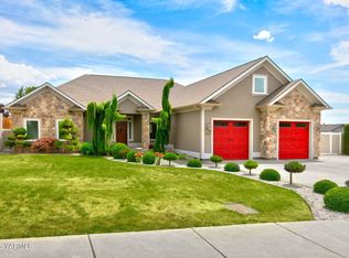 103 N 92nd Ave, Yakima, WA 98908