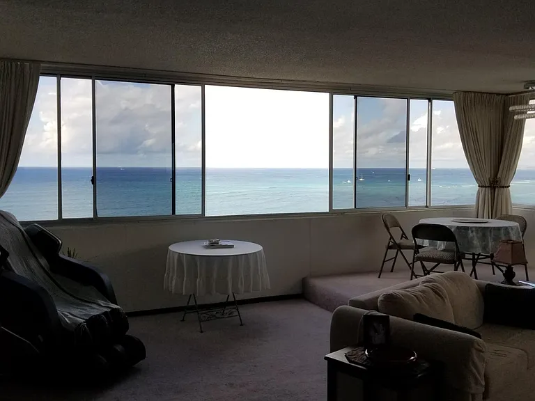 2500 Kalakaua Ave — Photo 3