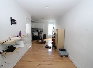 5226 Ridge Ave APT 2R, Philadelphia, PA 19128