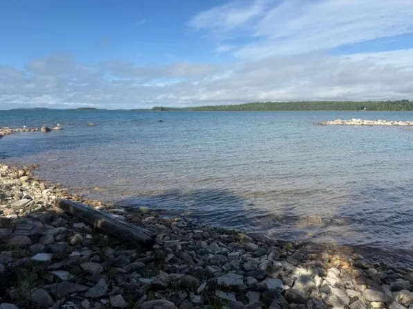 S Hammond Pl, Drummond Island, MI 49726