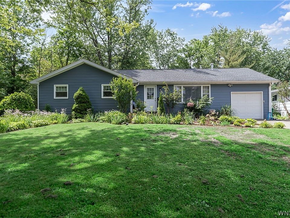 1st image of 28 Browning Dr