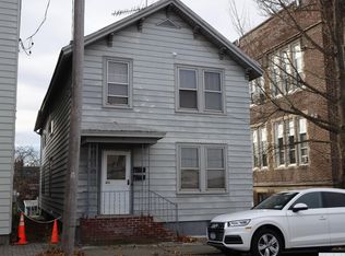 413 State St, Hudson, NY 12534