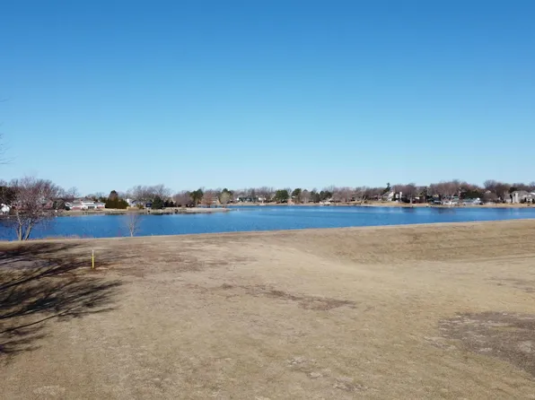 Osborne Dr W, Hastings, NE 68901