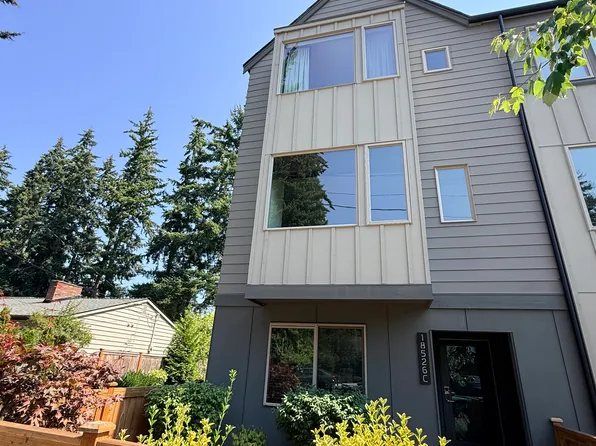 18526 Densmore Ave N #C, Shoreline, WA 98133