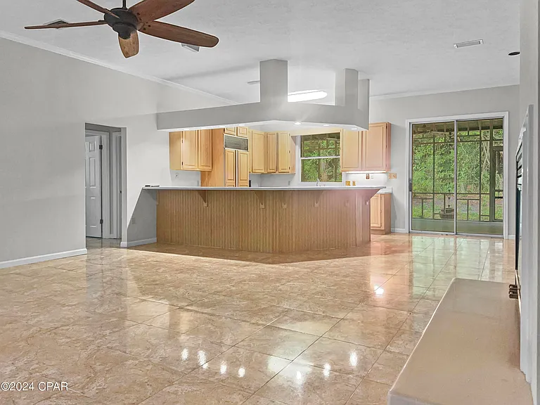 216 Sundial St — Photo 5