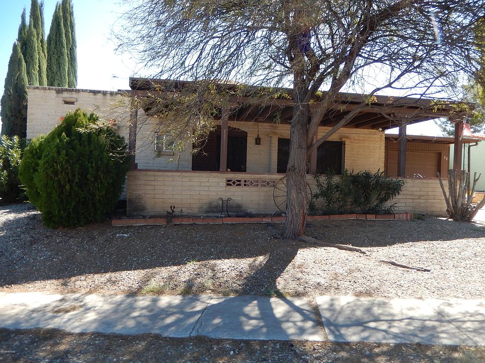 1st image of 32 E La Espina