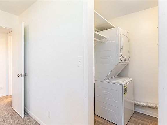 4th image of 6214 Robinson St APT 4