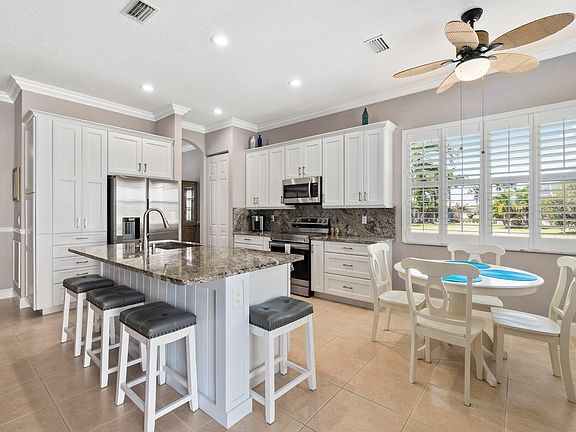 2nd image of 636 SW Indian Key Drive