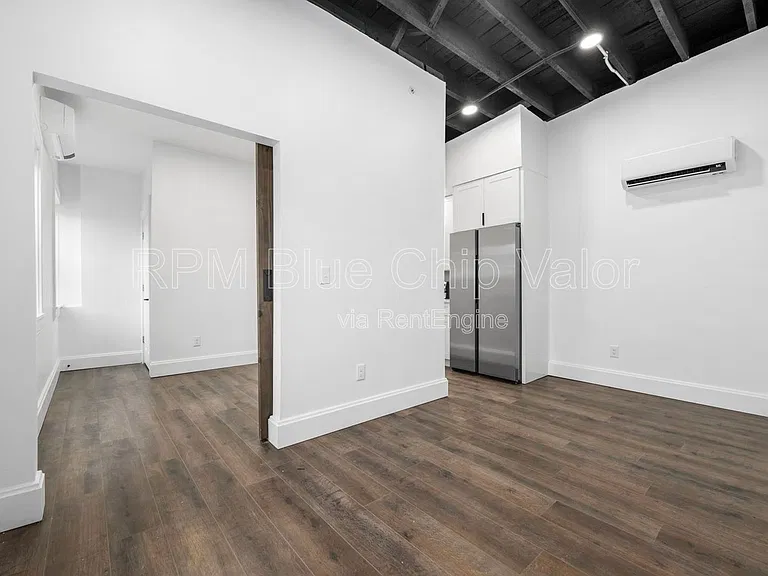 2151 Colerain Ave — Photo 10