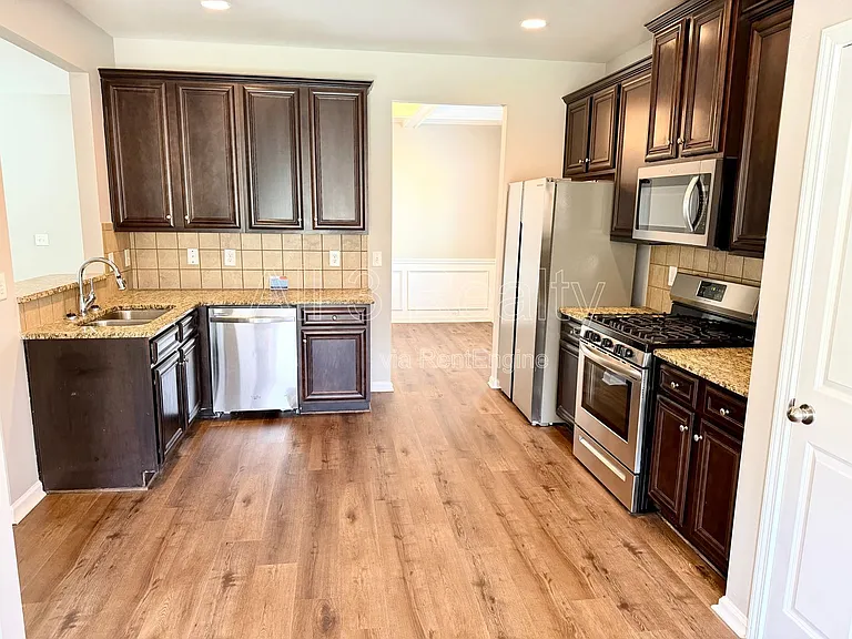 7766 Flyaway Rd — Photo 11