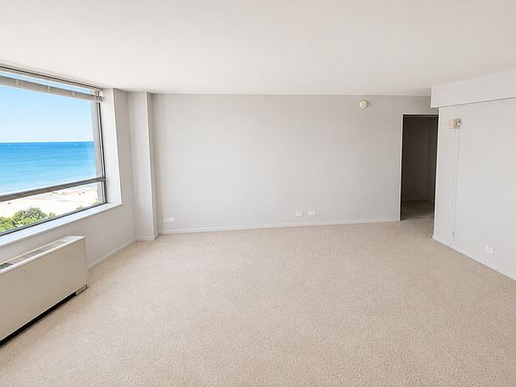 4th image of 5701 N Sheridan Rd APT 16N