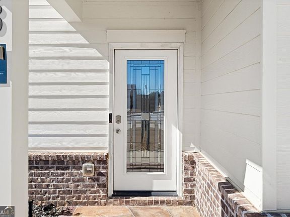 3rd image of 60 Cottontail Ln