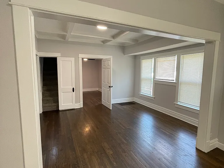 550 S Arlington Ave — Photo 14