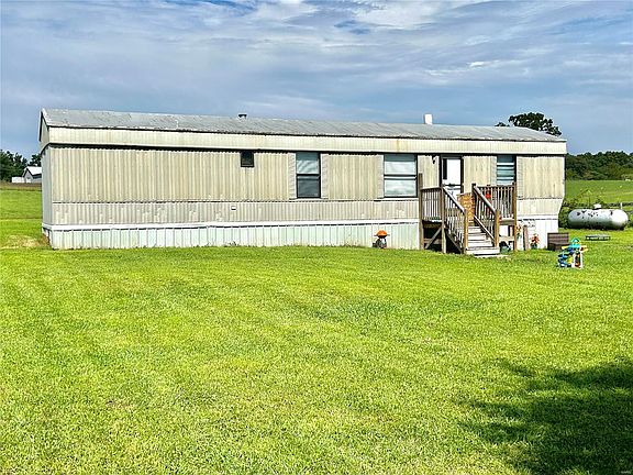 2nd image of 1201 County Road 5080