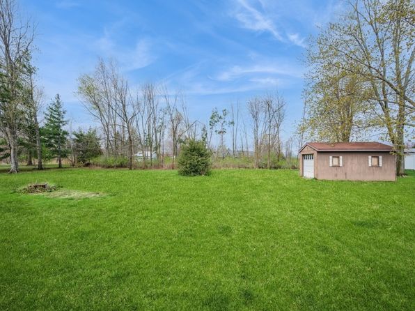 5951 Shiloh Ln, Cedar Rapids, IA 52411
