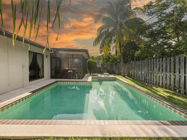 3291 SW 4th Street, Deerfield Beach, FL 33442