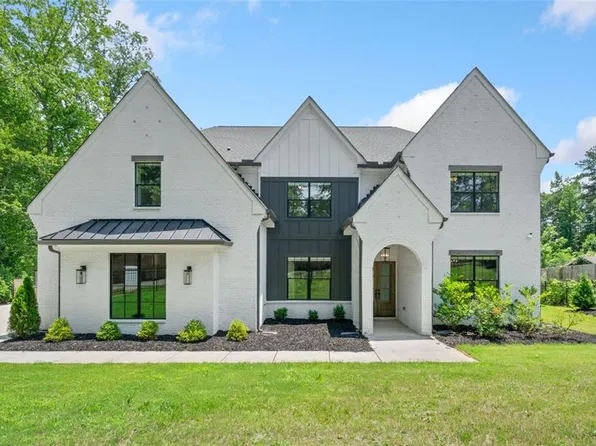 103 Maddox Rd, Buford, GA 30518