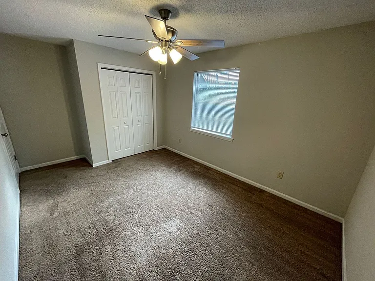 2165 S Milledge Ave #E5 — Photo 10