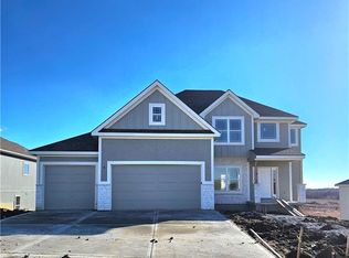 7711 NE 107th St, Kansas City, MO 64157