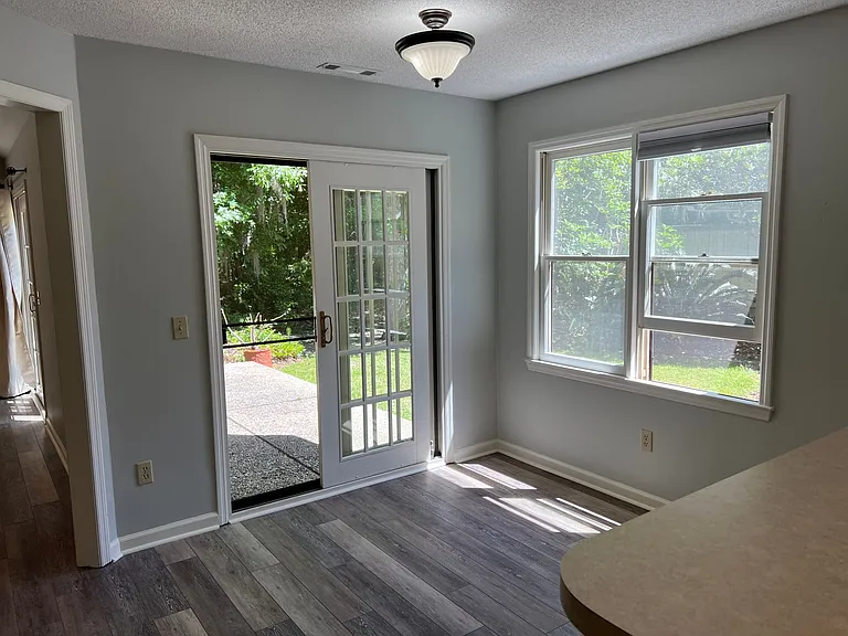 7 Golden Hind Dr — Photo 21
