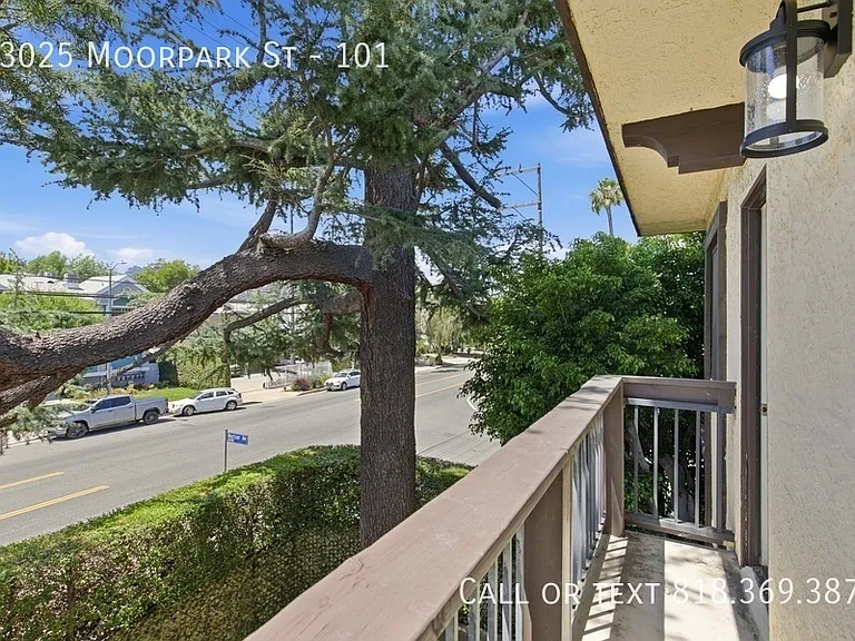 13025 Moorpark St #101 — Photo 33