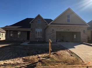 104 Georgia Dean St, Warner Robins, GA 31088