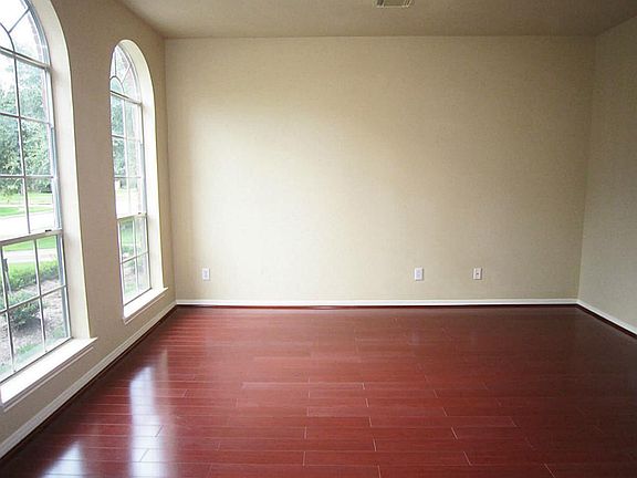 5th image of 3030 Pennywell Ln