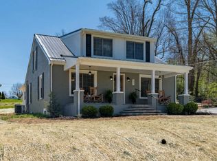 521 Sycamore St, Glade Spring, VA 24340