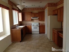 5th image of 3009 S Abbey Cir
