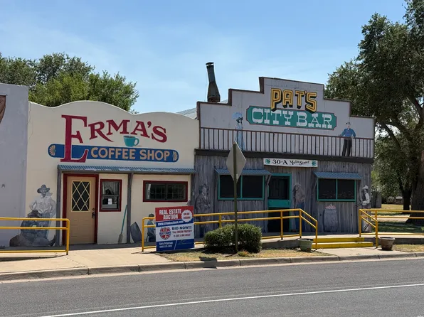 30 Main St #B, Mosquero, NM 87733