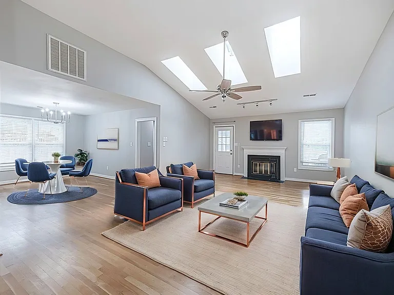 12933 Church Ct — Photo 9
