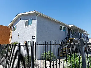 Building Photo - 1155 E 10th St #C