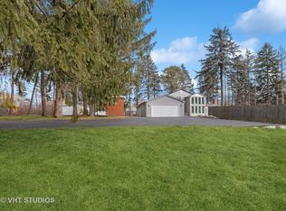 920 Grand Blvd, Wauconda, IL