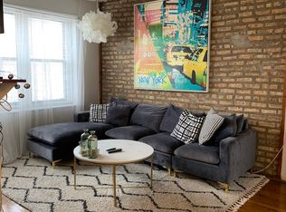 1103 W Barry Ave APT 3W, Chicago, IL 60657