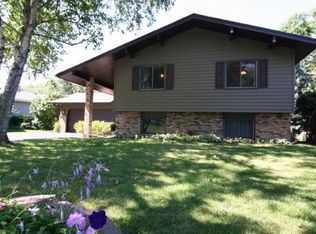 7165 Annapolis Cir N, Maple Grove, MN 55311