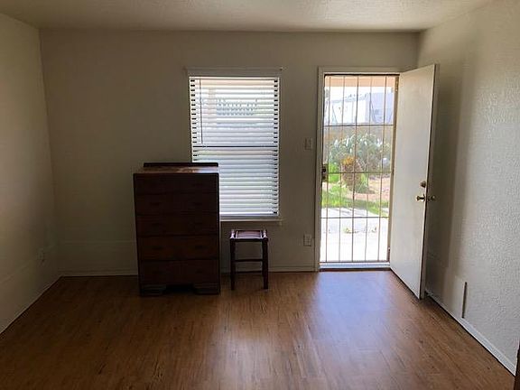 5th image of 1330 Durazno St