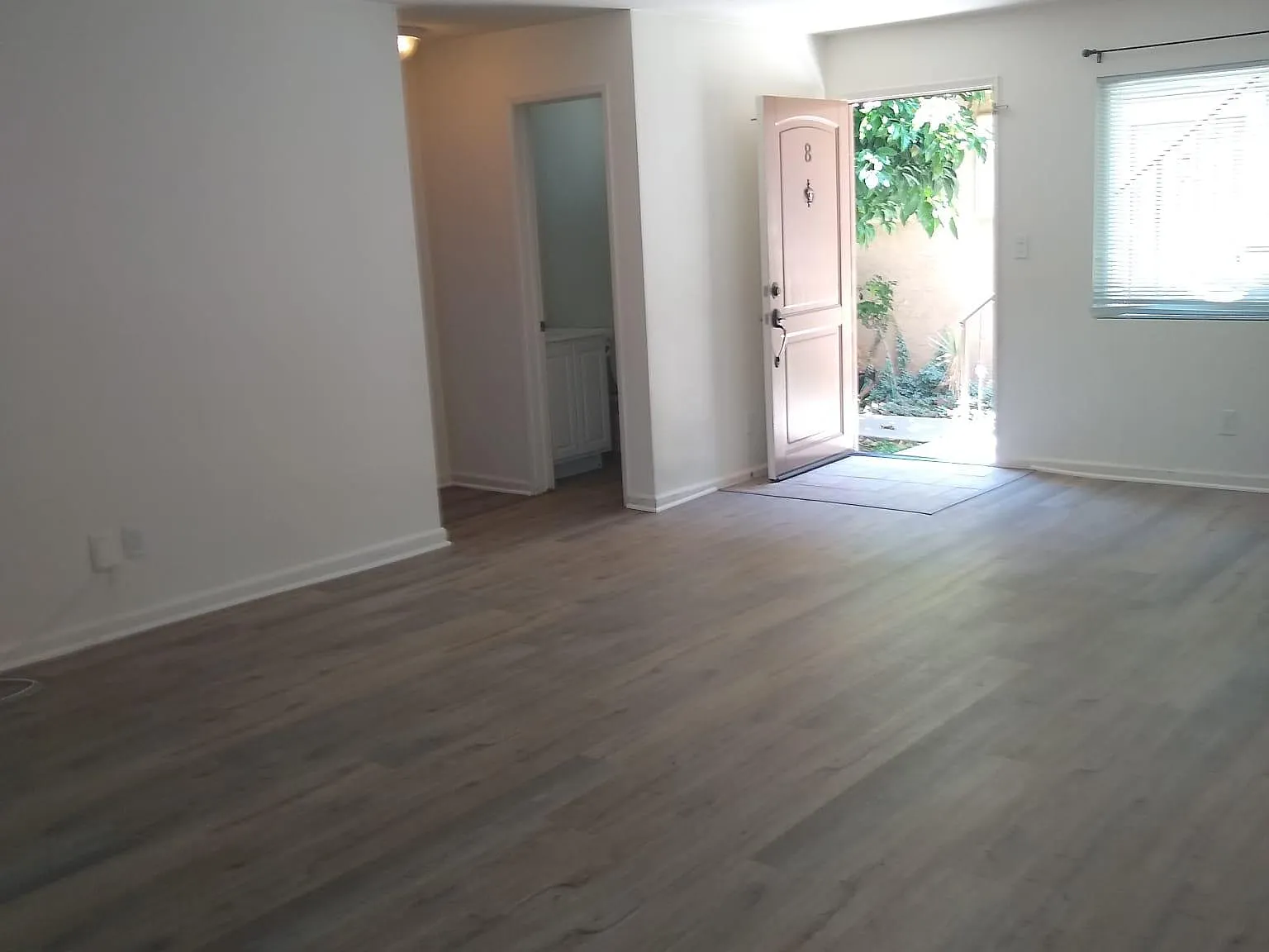 2 bed, 1180 sqft, $2,590 — Photo 2